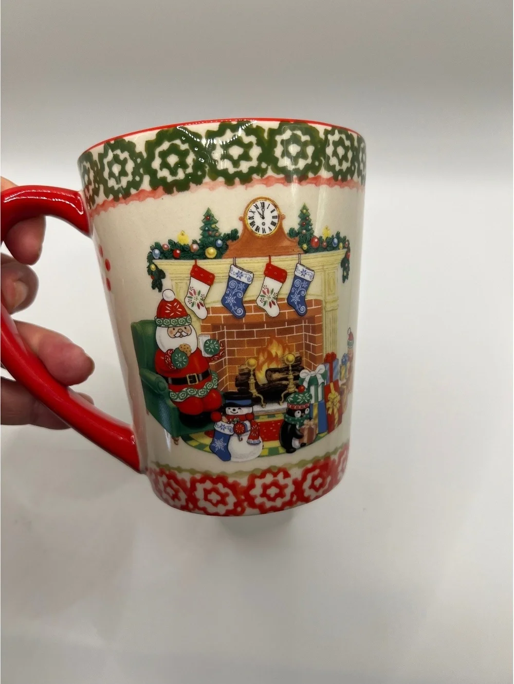 NEW Temp-tations Christmas Coffee Mug with Lid Cozy Fireplace Design Red green